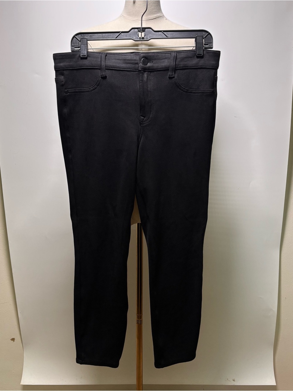 Level 99 Black Soft Stretch Pants Size 31P